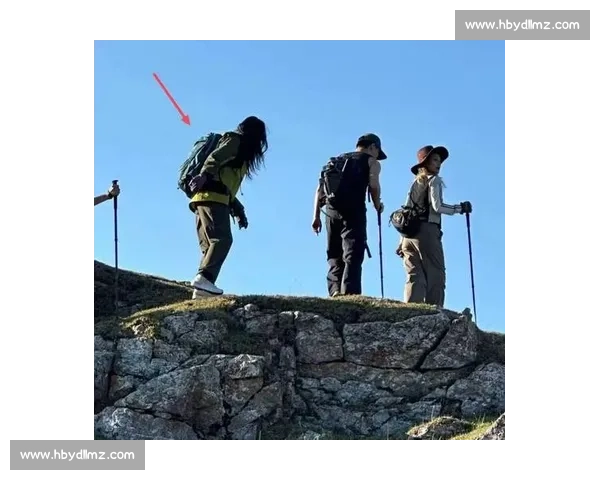 明星徒步同款！登山杖正确使用技巧全解析
